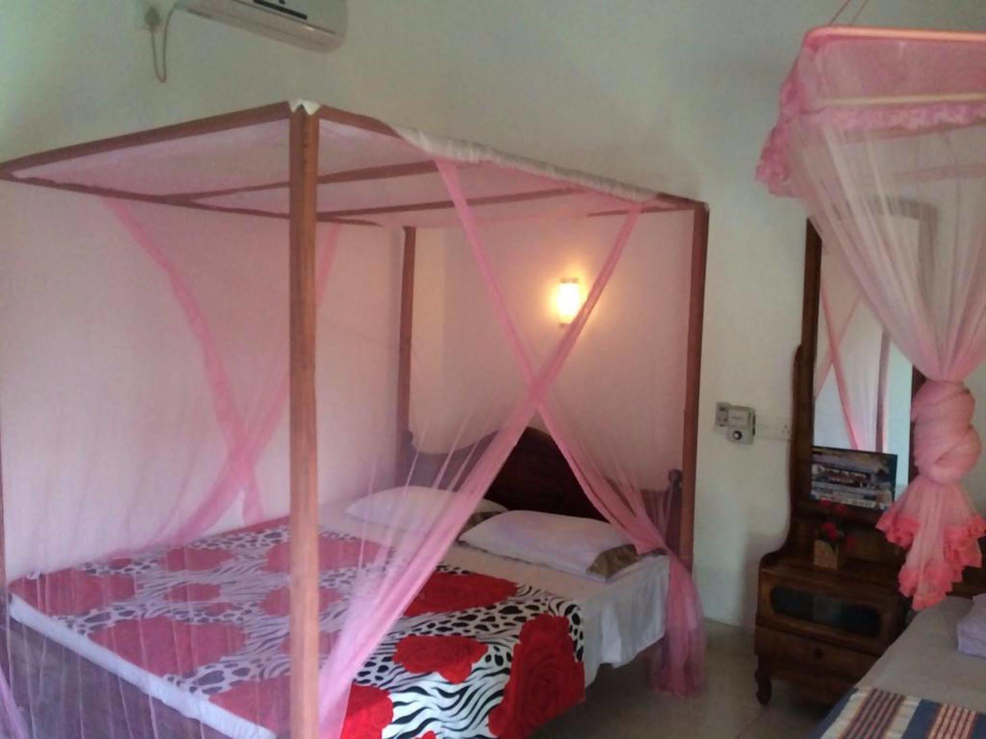 Sun Rest Mirissa Hotel Banduramulla Exterior photo